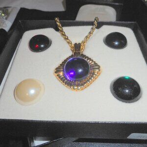 NECKLACE WITH LONG BALL CHAIN